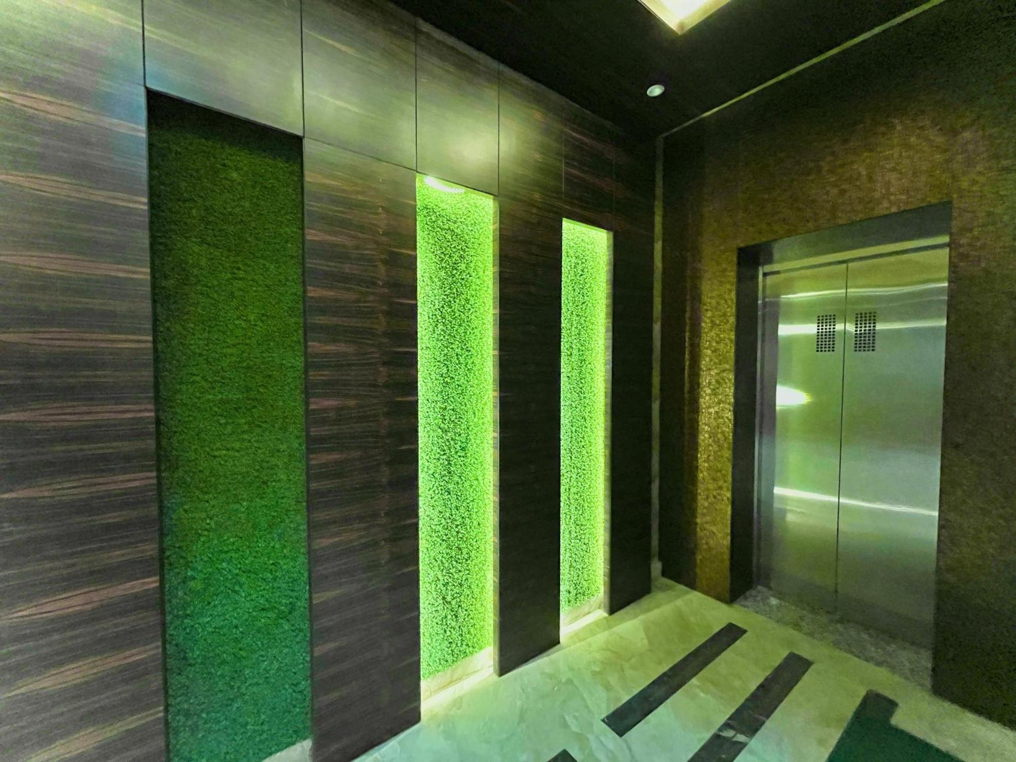 Hotel Kuber Palace ! Puri Near-Sea-Beach-And-Temple Fully-Air-Conditioned-Hotel With-Lift-And-Parking-Facility מראה חיצוני תמונה